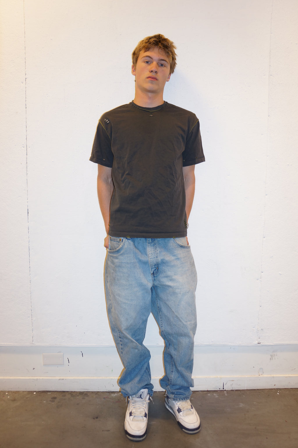 BOXER Tee (Ash and Olive)